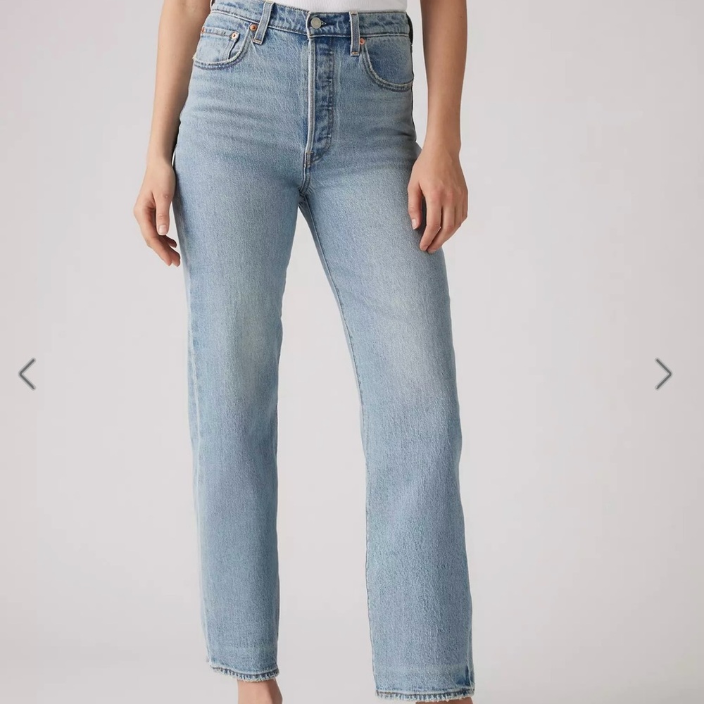 Levi's Blue Ankle Cropped Jeans 26" inseam